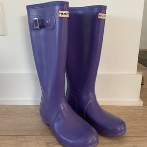 Hunter original tall rainboots size US 7 (womens)